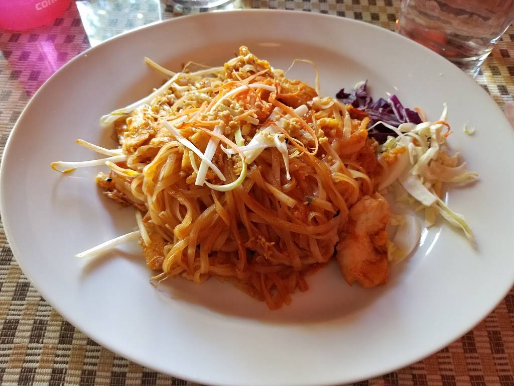 Zen Yai Thai Cuisine | restaurant | 425 State St, Santa Barbara, CA 93101, USA | 8059571102 OR +1 805-957-1102