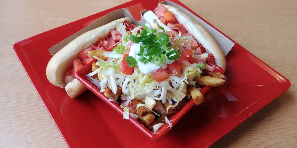 Planète Poutine | restaurant | 140 Rue Robitaille, Granby, QC J2H 0R9, Canada | 4503757557 OR +1 450-375-7557