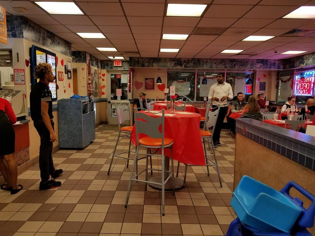 White Castle | restaurant | 1219 N Lake St, Aurora, IL 60506, USA | 6308590130 OR +1 630-859-0130