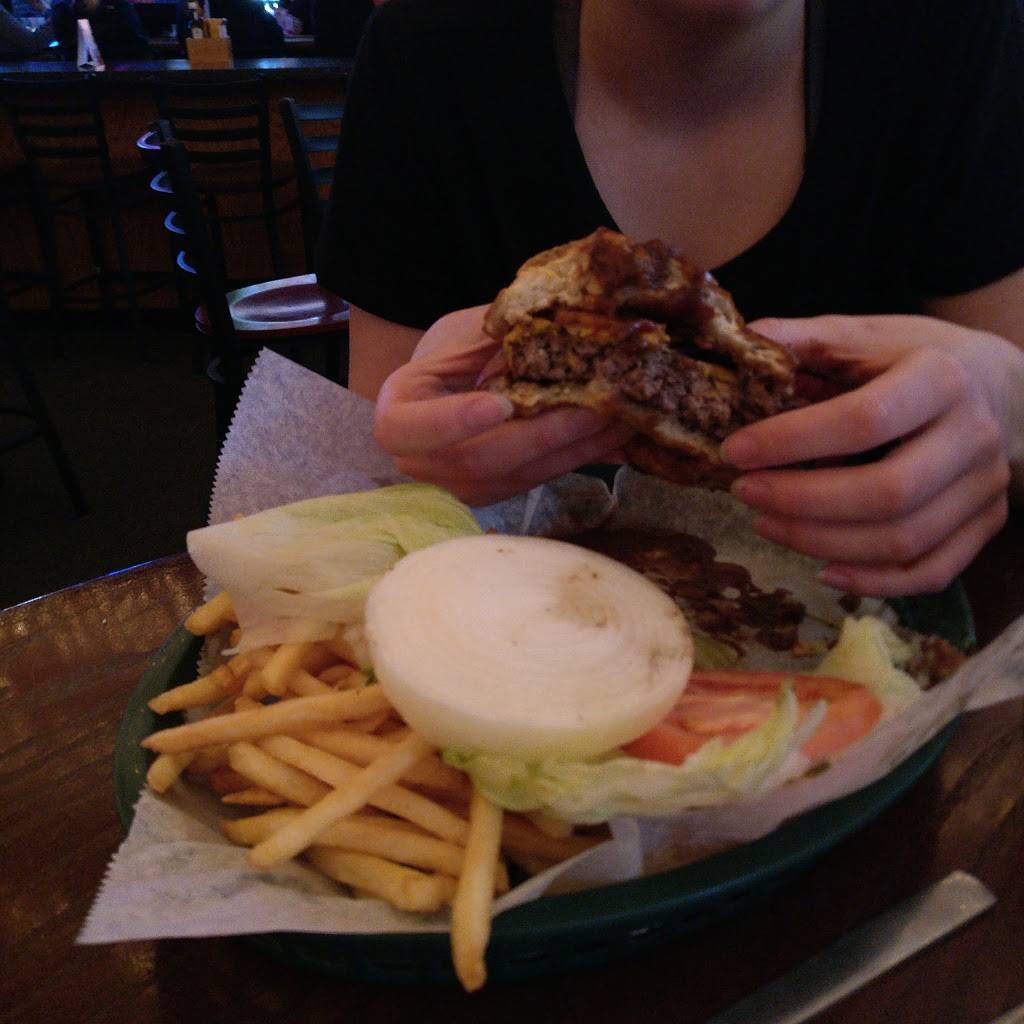 Cuzins Tavern & Pizza | restaurant | 17704 Oak Park Ave, Tinley Park, IL 60477, USA | 7086331144 OR +1 708-633-1144