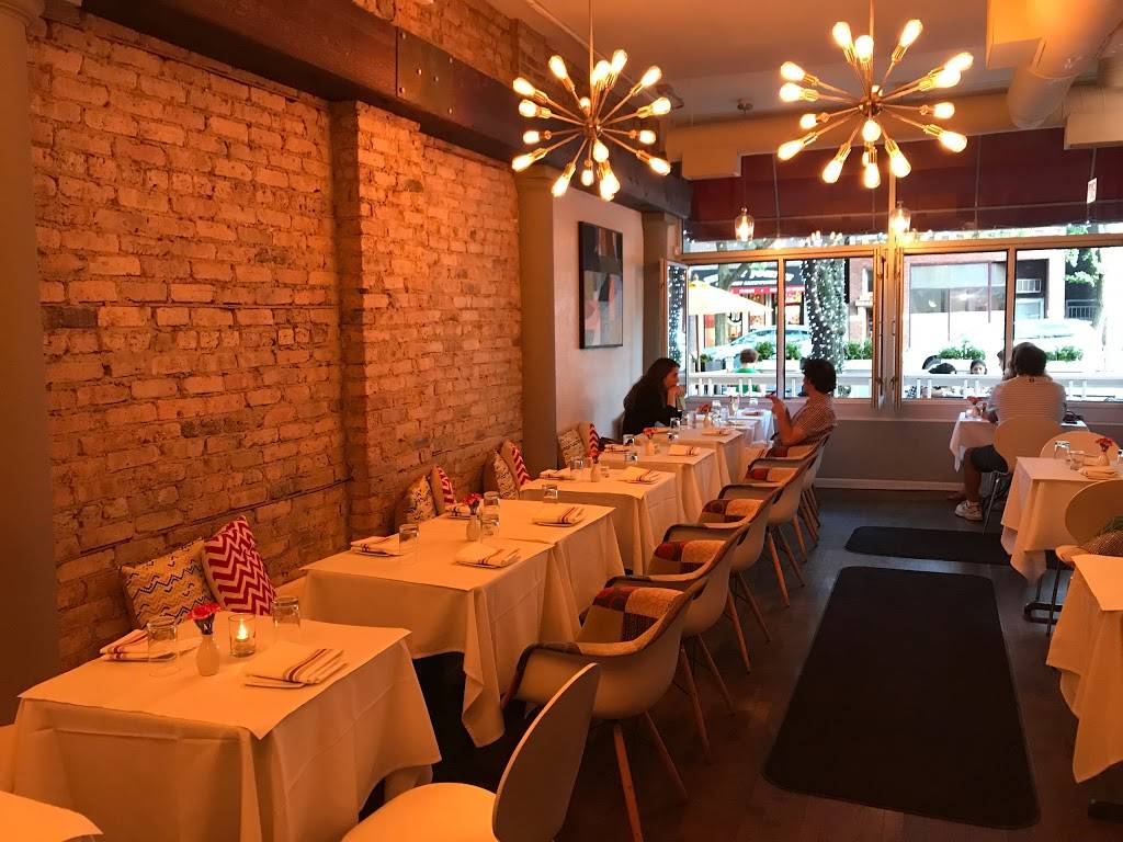 Altiro Latin Fusion | restaurant | 2116 W Roscoe St, Chicago, IL 60618, USA | 7739354000 OR +1 773-935-4000