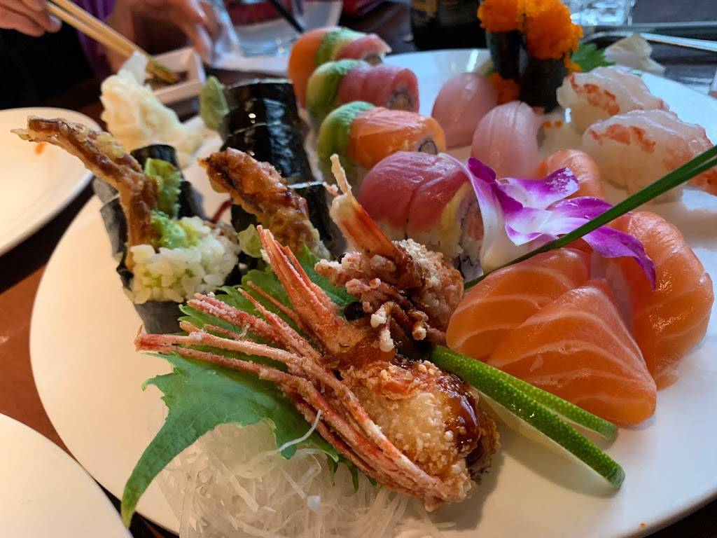 Zen Asian Sushi Bar & Grill | restaurant | 8354 Northfield Blvd, Denver, CO 80238, USA | 3033714644 OR +1 303-371-4644