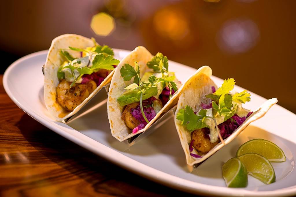 Rosewater Grill & Tavern | restaurant | 2717 Delta Downs Dr, Vinton, LA 70668, USA | 3375899063 OR +1 337-589-9063