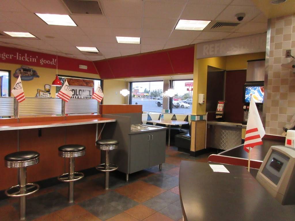 KFC | restaurant | 9418 Dyer St, El Paso, TX 79924, USA | 9152282669 OR +1 915-228-2669