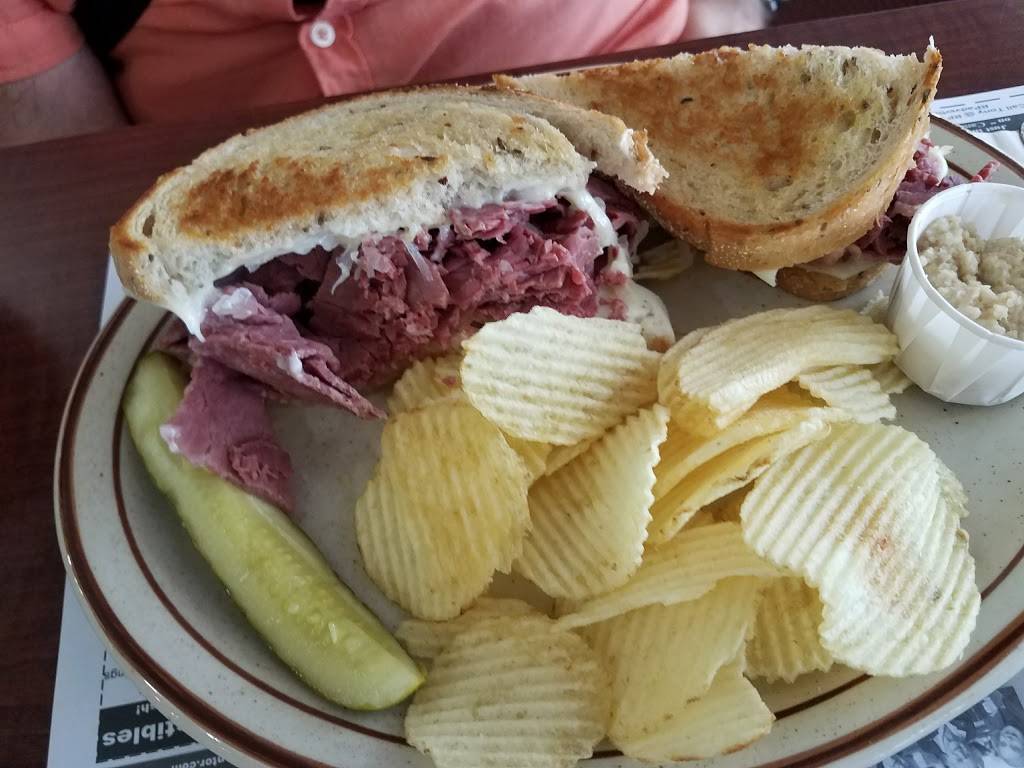 Canarys Family Restaurant | restaurant | 28981 Lorain Rd, North Olmsted, OH 44070, USA | 4407779411 OR +1 440-777-9411