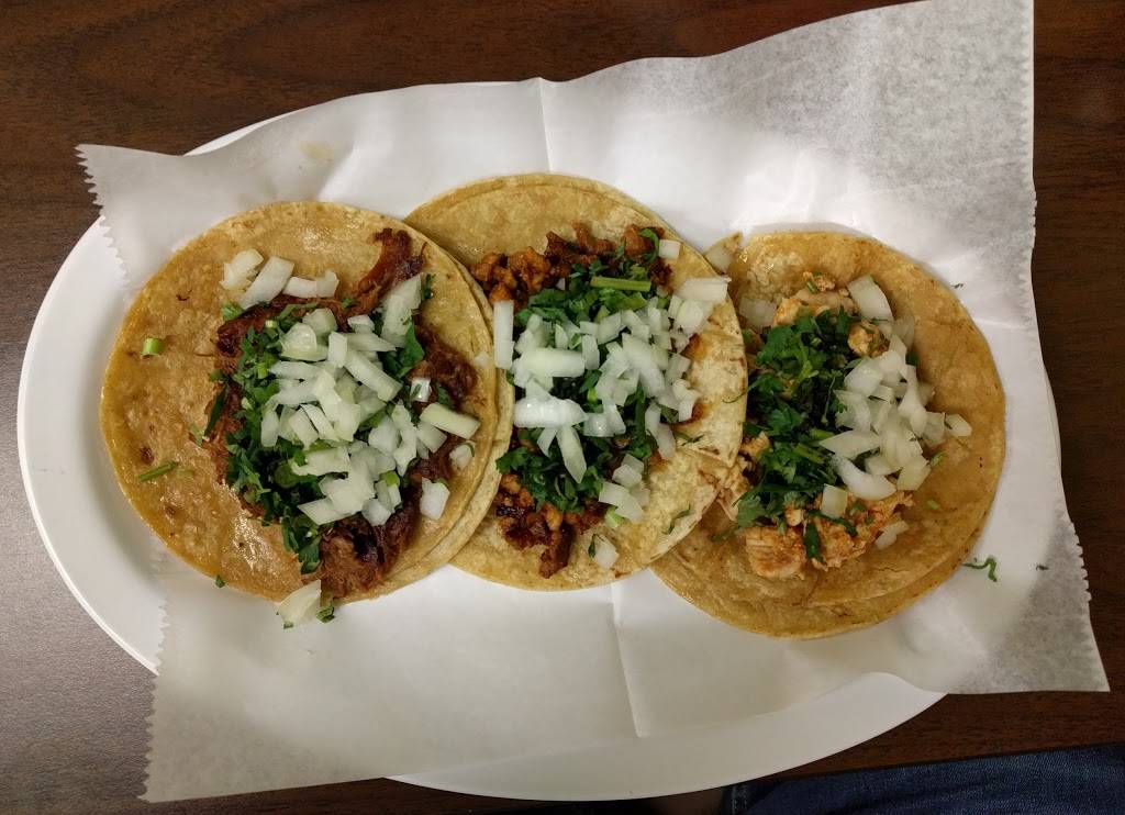 Pancho’s Taqueria & Catering | restaurant | 909 W Wise Rd, Schaumburg, IL 60193, USA | 2246539964 OR +1 224-653-9964