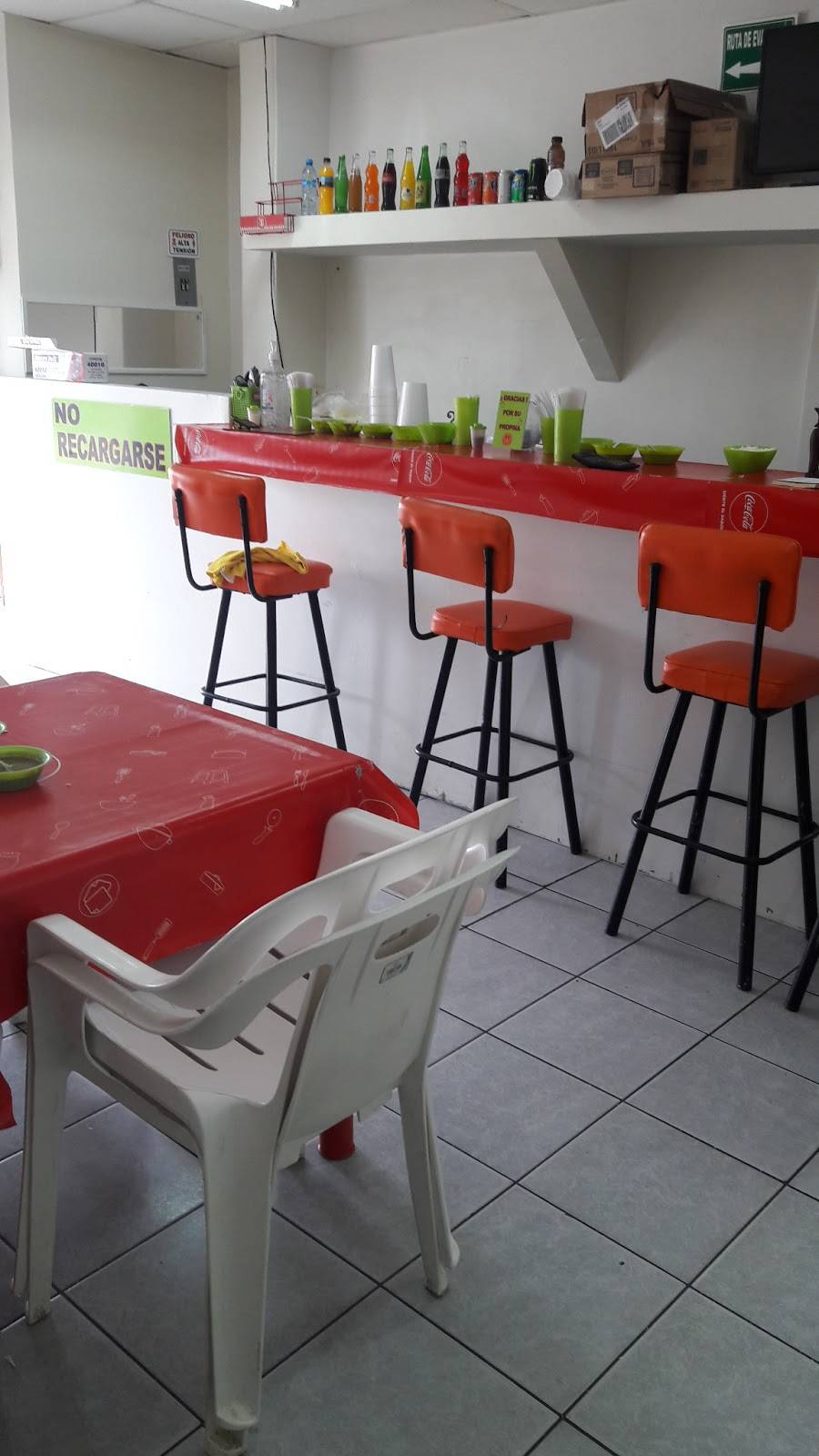 Tacos de cabeza estilo Culiacán | restaurant | Blvd. Lázaro Cárdenas, norte, 22457 Tijuana, B.C., Mexico | 016645246609 OR +52 664 524 6609