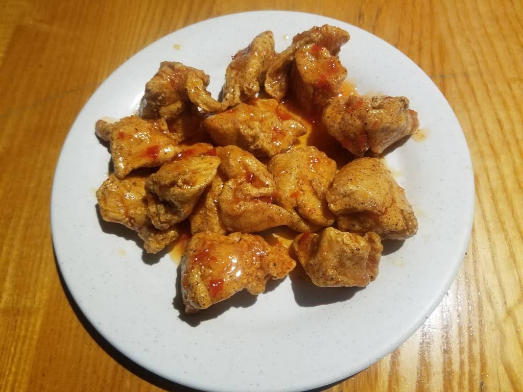 Shooters Pool and Sports Bar | night club | 908 Fort Crook Rd S, Bellevue, NE 68005, USA | 4022917665 OR +1 402-291-7665