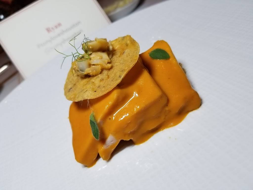 Tonys | restaurant | 3755 Richmond Ave, Houston, TX 77046, USA | 7136226778 OR +1 713-622-6778