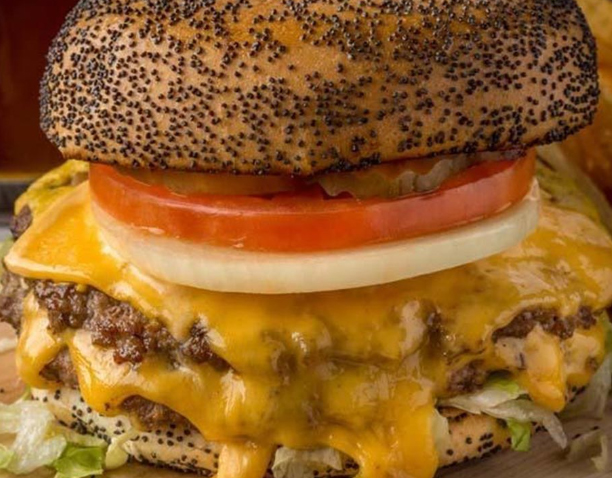 Rufe Snow Wings & Burgers | restaurant | 8247 Rufe Snow Dr Suite 500, Watauga, TX 76148, USA | 8174797588 OR +1 817-479-7588