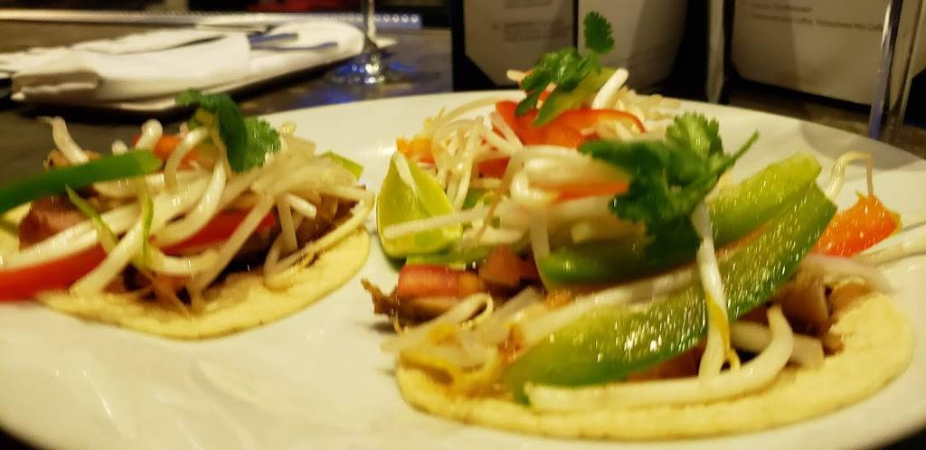 Xanh | restaurant | 110 Castro St, Mountain View, CA 94041, USA | 6509641888 OR +1 650-964-1888