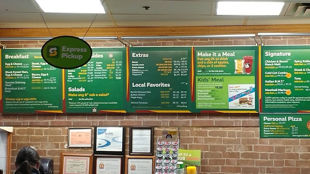 Subway Restaurants | restaurant | 288 Larkin Dr, Monroe, NY 10950, USA | 8457826609 OR +1 845-782-6609
