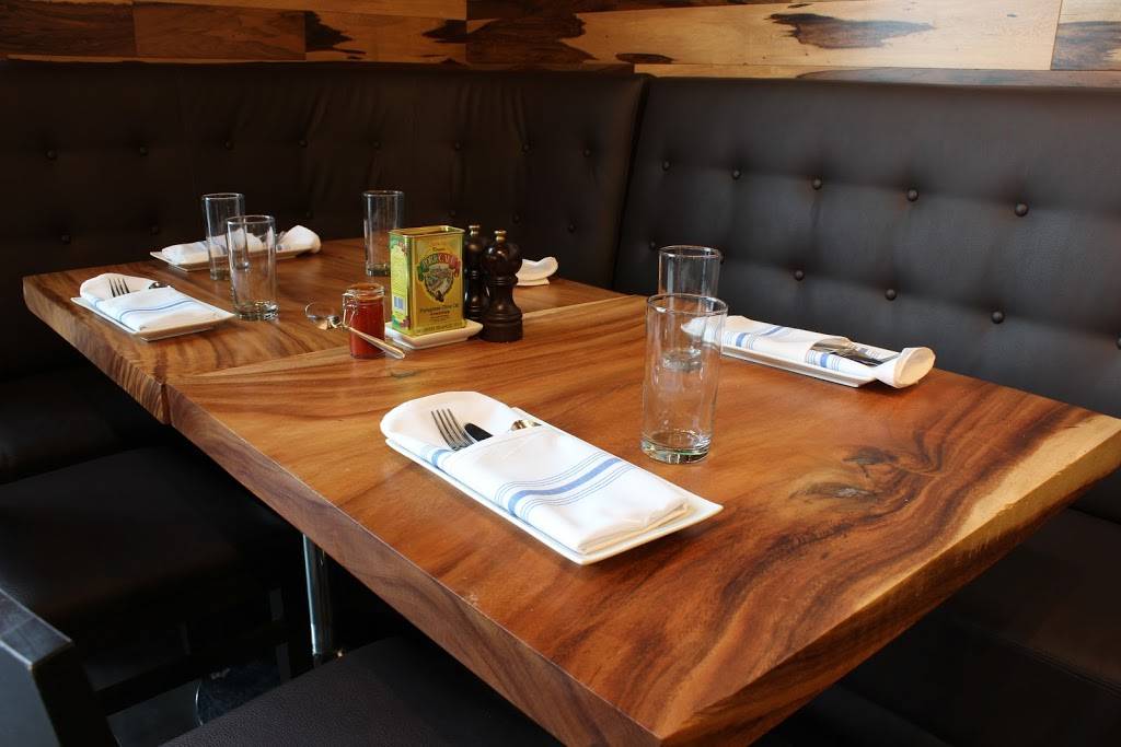 Cervéjaria | restaurant | 540 Rue DAvaugour Suite 1600, Boucherville, QC J4B 0G6, Canada | 4509063444 OR +1 450-906-3444