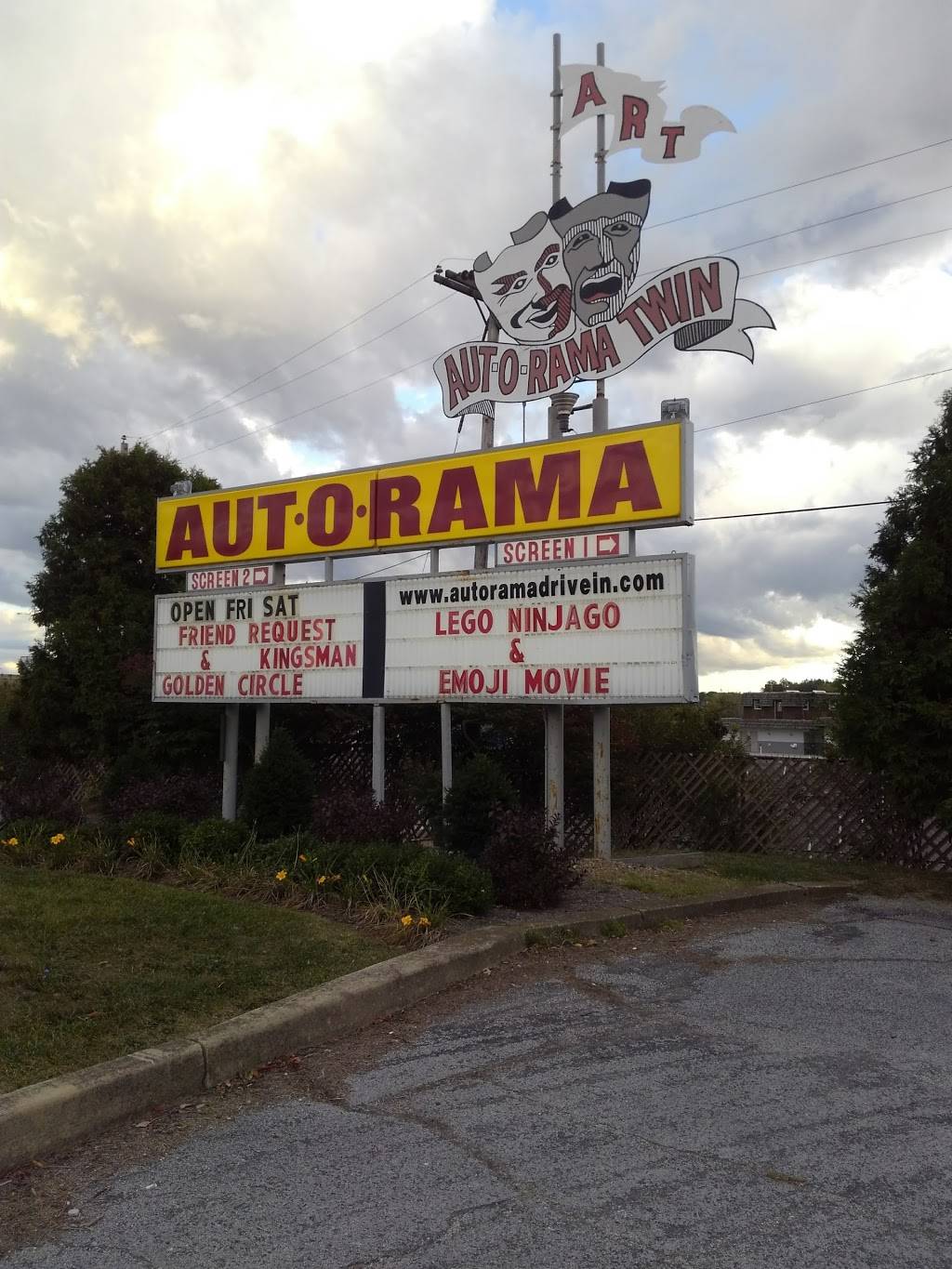 Aut-O-Rama Twin Drive In | restaurant | 33395 Lorain Rd, North Ridgeville, OH 44039, USA | 4403279595 OR +1 440-327-9595