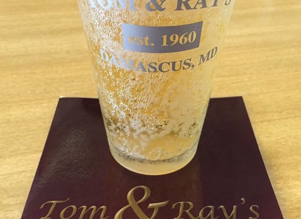 Tom & Rays Family Restaurant | restaurant | 9805 Main St Suite 206, Damascus, MD 20872, USA | 2405093300 OR +1 240-509-3300