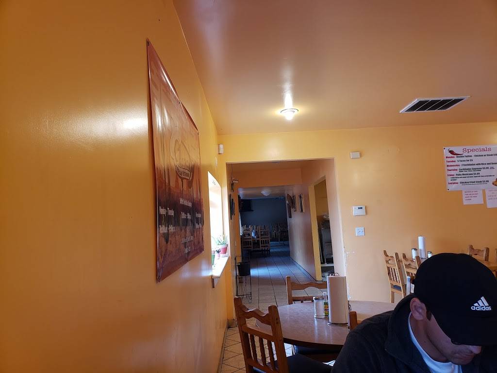 Chavas Mexican Restaurant | restaurant | 301 N Main St, Yale, OK 74085, USA | 9183872203 OR +1 918-387-2203