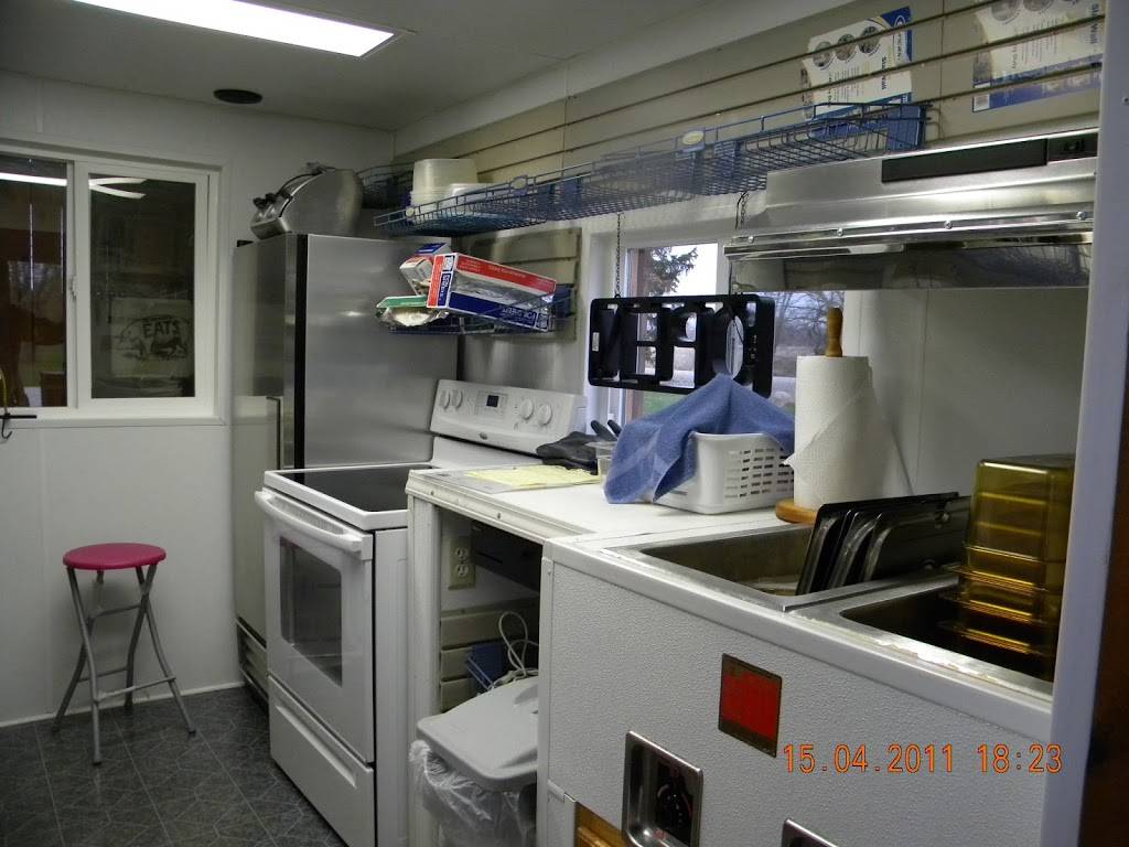 Alice Is Bar B Que | restaurant | 13136 County Line Rd, Crown Point, IN 46307, USA | 2199882685 OR +1 219-988-2685