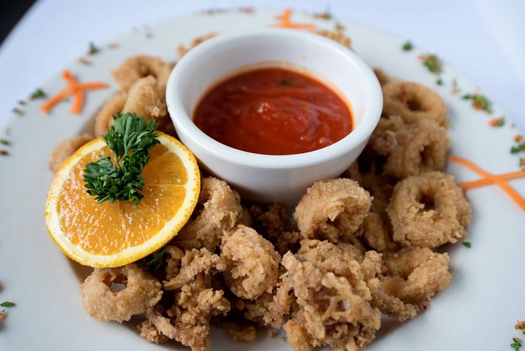 By The Docks Seafood Restaurant | restaurant | 3321 Eastern Blvd, Middle River, MD 21220, USA | 4106861188 OR +1 410-686-1188