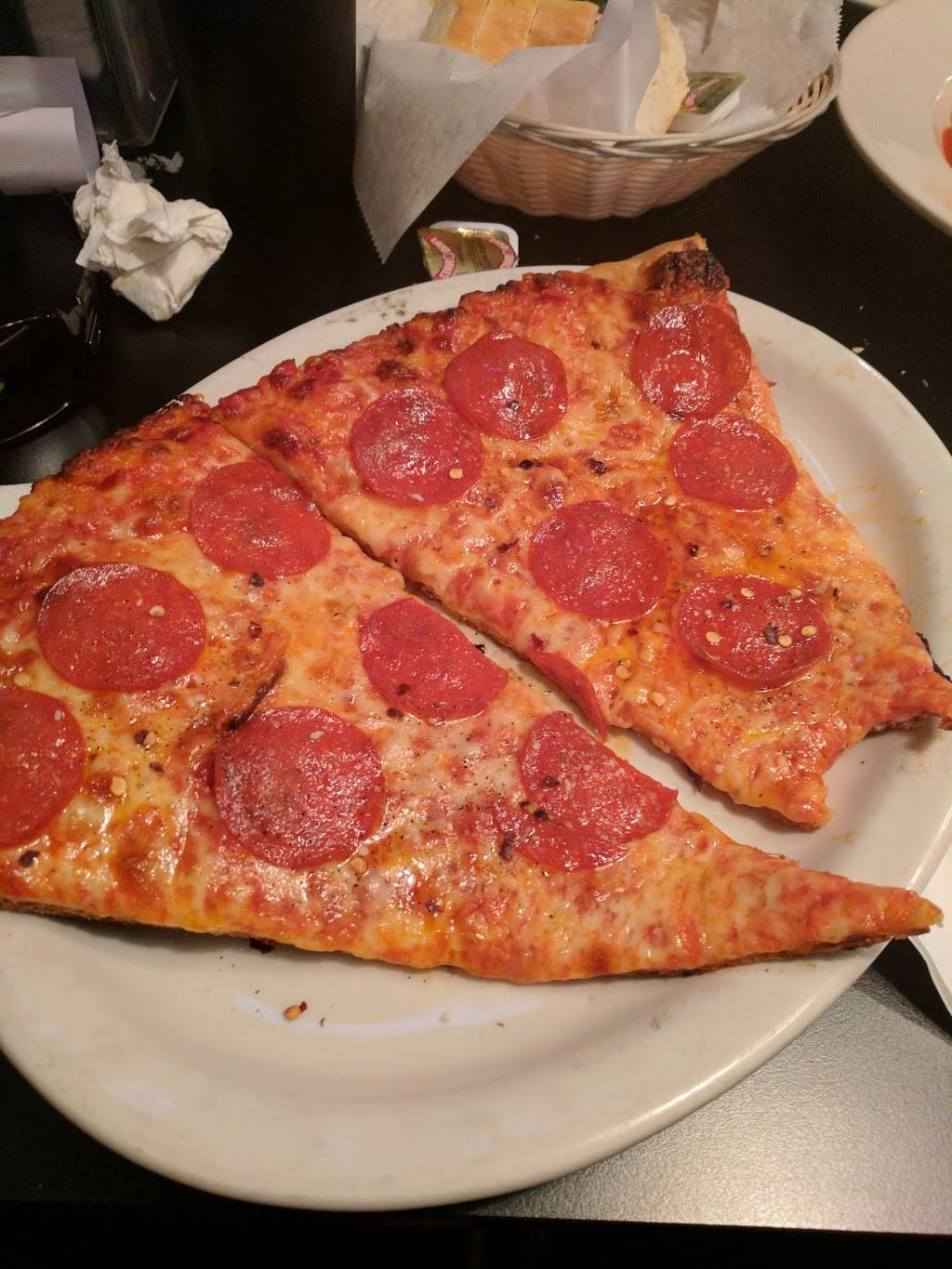 Vettures Pizzeria and Restaurant | restaurant | 36137 E Lake Rd S, Palm Harbor, FL 34685, USA | 7277874858 OR +1 727-787-4858