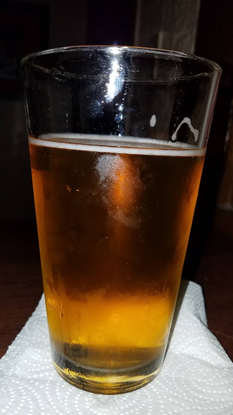 DJs Sports Bar & Grill | restaurant | 222 E Chicago Ave, Westmont, IL 60559, USA | 6309861029 OR +1 630-986-1029