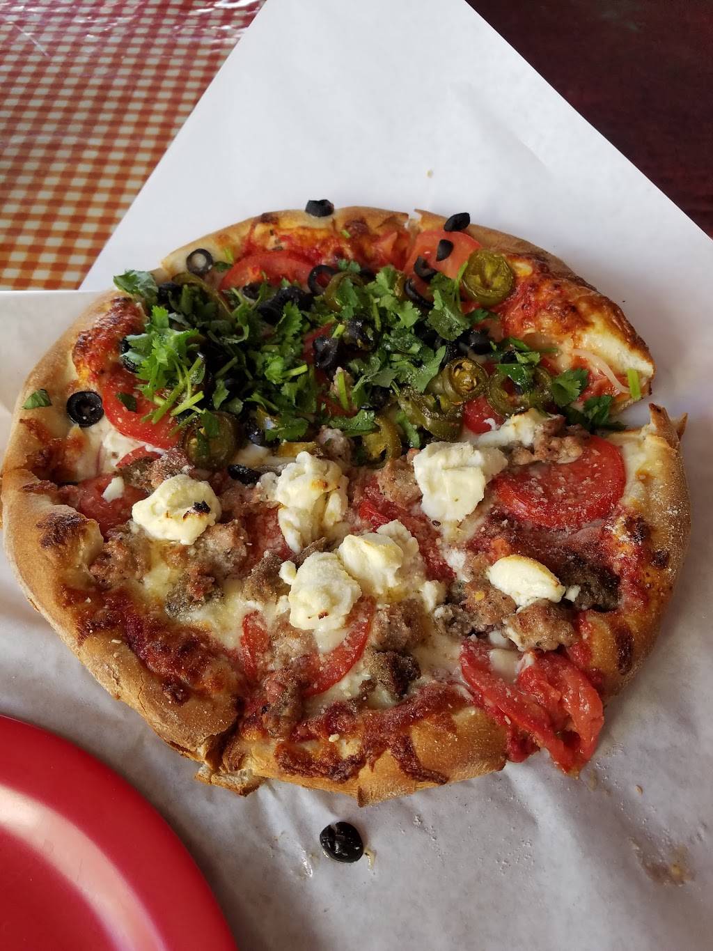 Dinos Pizza | restaurant | 3520 Burbank Blvd, Burbank, CA 91505, USA | 8188413311 OR +1 818-841-3311