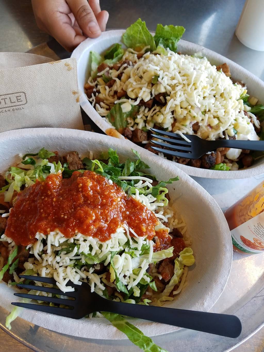 Chipotle Mexican Grill | restaurant | 4938 S Staples St Ste E1, Corpus Christi, TX 78411, USA | 3619850398 OR +1 361-985-0398