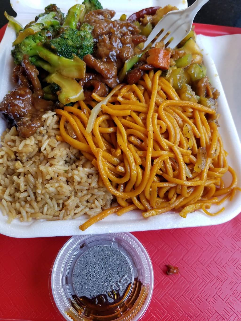 Chins Kitchen | restaurant | 1009 N Tustin St, Orange, CA 92867, USA | 7145388833 OR +1 714-538-8833