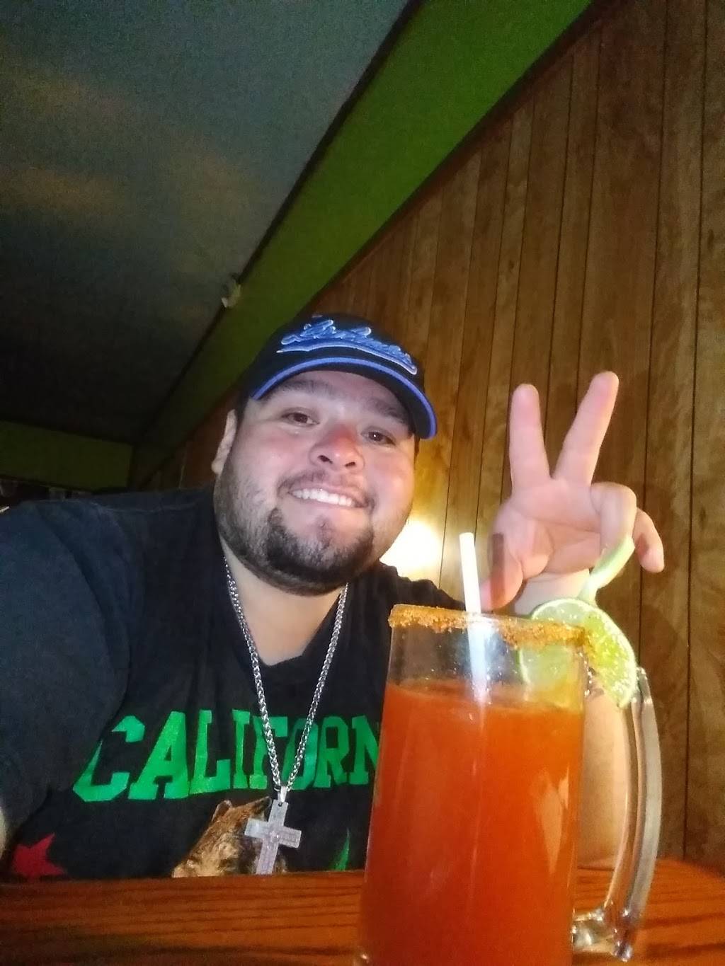 Restaurante Las Fogatas | restaurant | 407 Finley Dr, Taft, CA 93268, USA | 9145270978 OR +1 914-527-0978