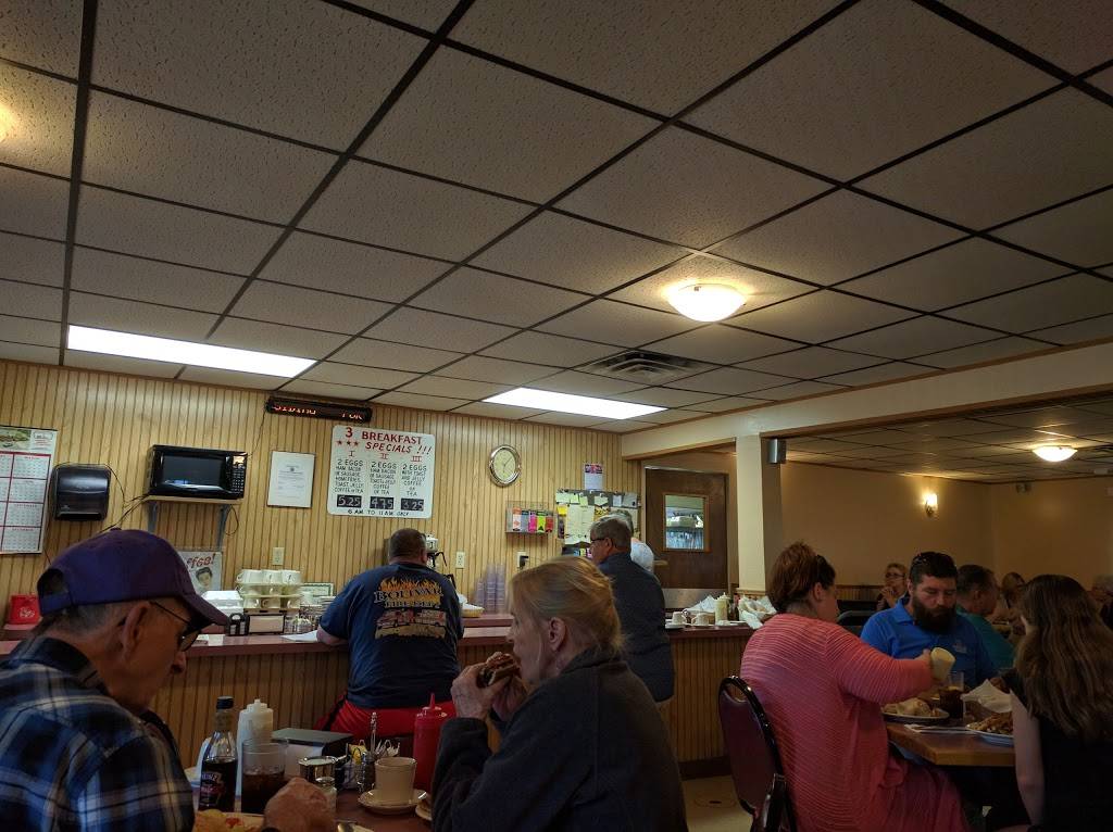 Three Star Family Restaurant | restaurant | 10770 Main St, North Collins, NY 14111, USA | 7163373872 OR +1 716-337-3872