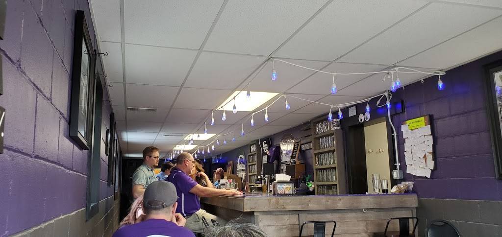 The Seymour Brewing Co. | restaurant | 755 W 2nd St, Seymour, IN 47274, USA | 8125248888 OR +1 812-524-8888