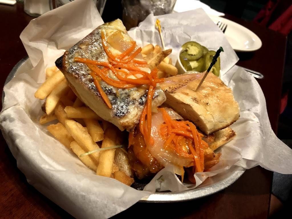 The Ruby Owl Tap Room | restaurant | 421 N Main St, Oshkosh, WI 54901, USA | 9202302770 OR +1 920-230-2770