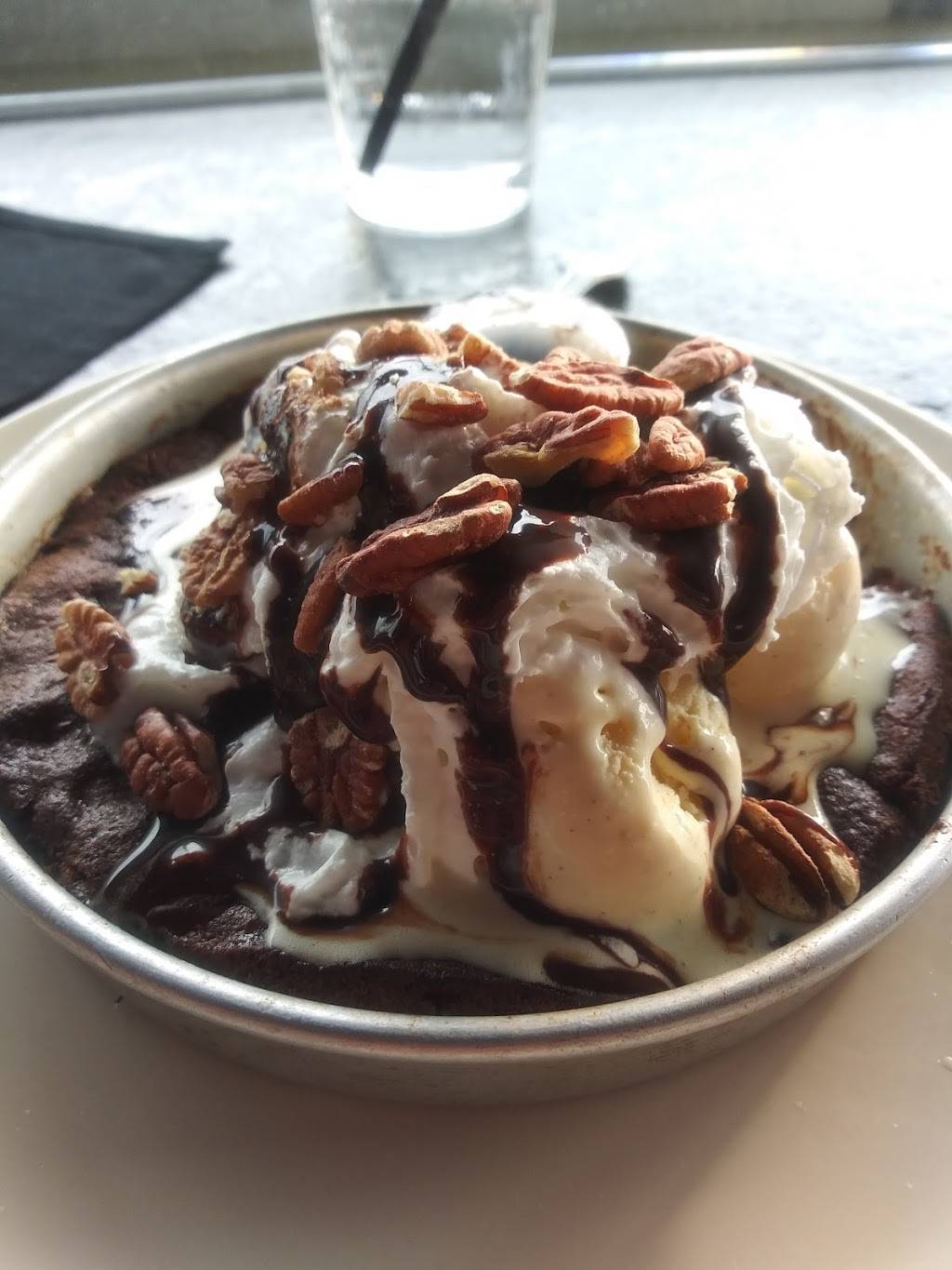 BJs Restaurant & Brewhouse | restaurant | 2631 Edmondson Rd, Norwood, OH 45209, USA | 5139641440 OR +1 513-964-1440