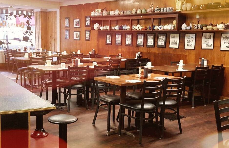 Quarry Cafe | restaurant | 161 Park Ave, Amherst, OH 44001, USA | 4409880337 OR +1 440-988-0337