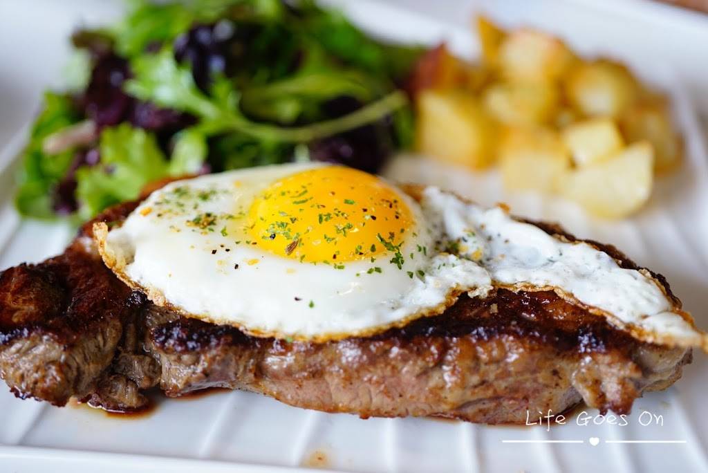 Cafe De Paris | restaurant | 4527 Campus Dr, Irvine, CA 92612, USA | 9493333951 OR +1 949-333-3951