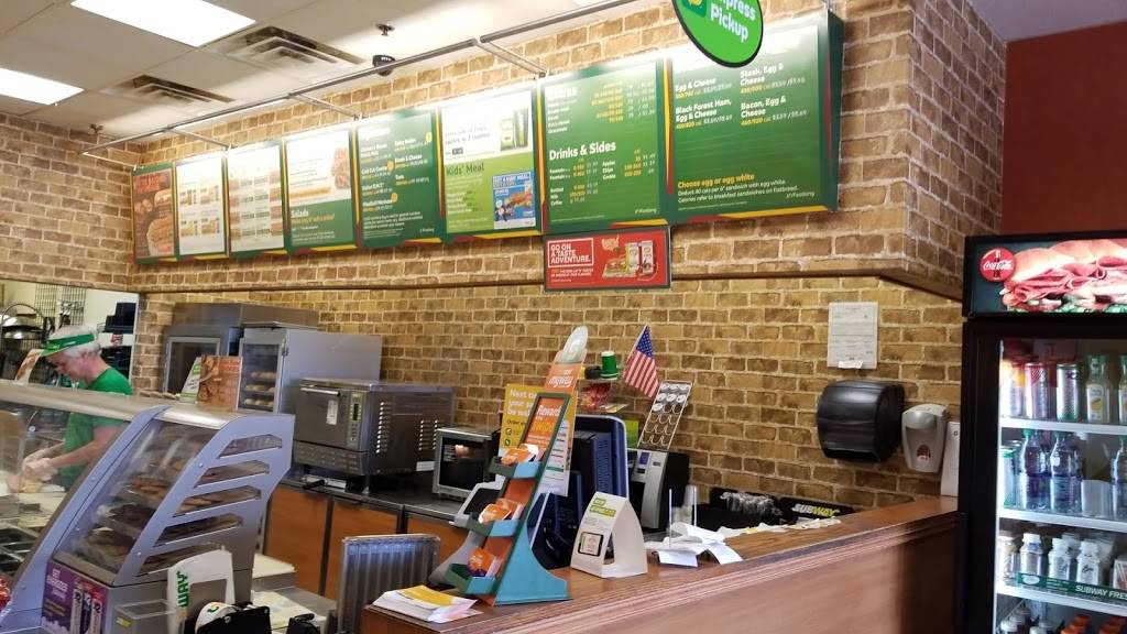 Subway | restaurant | 320 Suburban Dr, Newark, DE 19711, USA | 3025335301 OR +1 302-533-5301