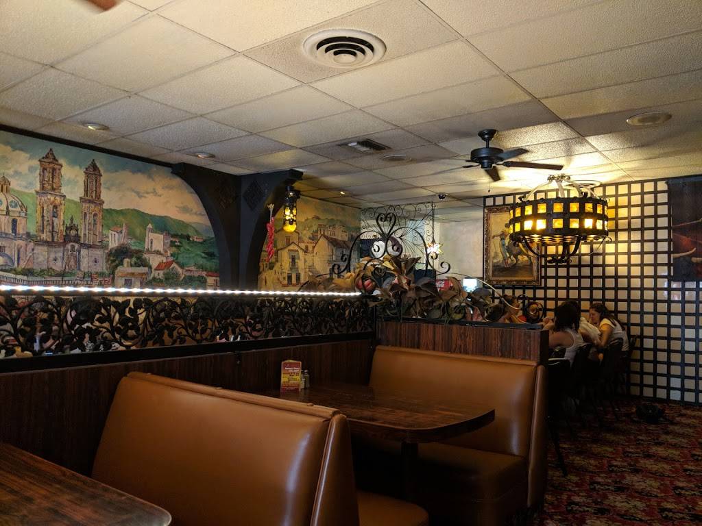 The Original Las Casuelas | restaurant | 5642, 368 N Palm Canyon Dr, Palm Springs, CA 92262, USA | 7603253213 OR +1 760-325-3213