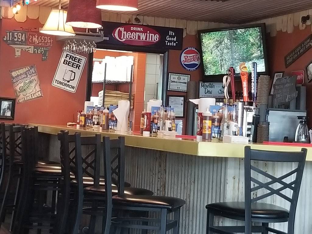 Bubbaques BBQ | restaurant | 3858 Sun City Center Blvd, Ruskin, FL 33573, USA | 8136343100 OR +1 813-634-3100