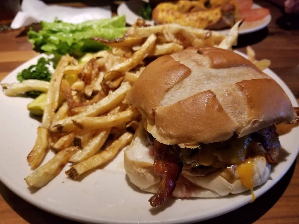 Dukes Bar & Grille | restaurant | 5302 Carlisle Pike, Mechanicsburg, PA 17050, USA | 7174783853 OR +1 717-478-3853