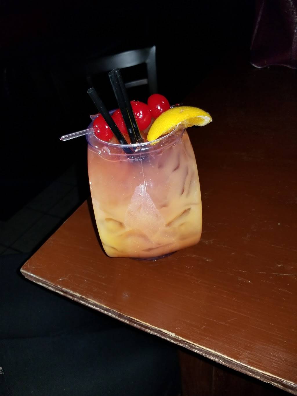 JJs | restaurant | 127 E Highland Ave, San Bernardino, CA 92404, USA | 9098814111 OR +1 909-881-4111