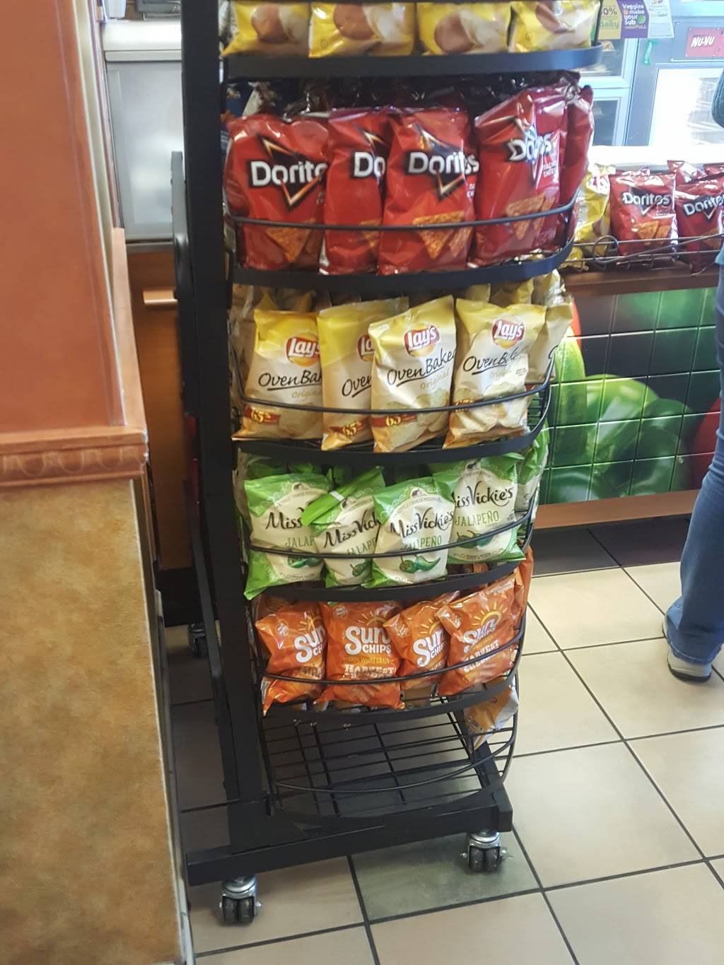 Subway | restaurant | 521 Yopp Rd, Jacksonville, NC 28540, USA | 9103537827 OR +1 910-353-7827