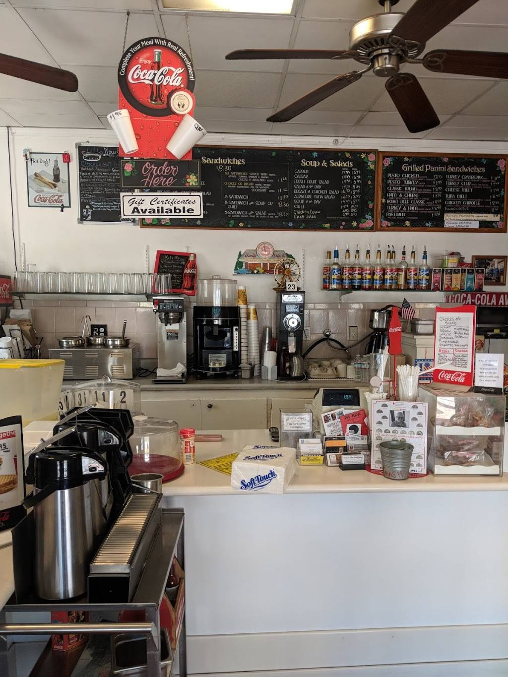 Twos Company | restaurant | 22 Plaza Square, Orange, CA 92866, USA | 7147717633 OR +1 714-771-7633