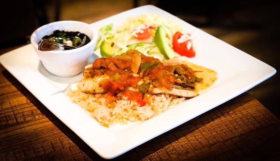 Los Compadres Cantina | restaurant | 320 S Oak St, Roanoke, TX 76262, USA | 6822377867 OR +1 682-237-7867