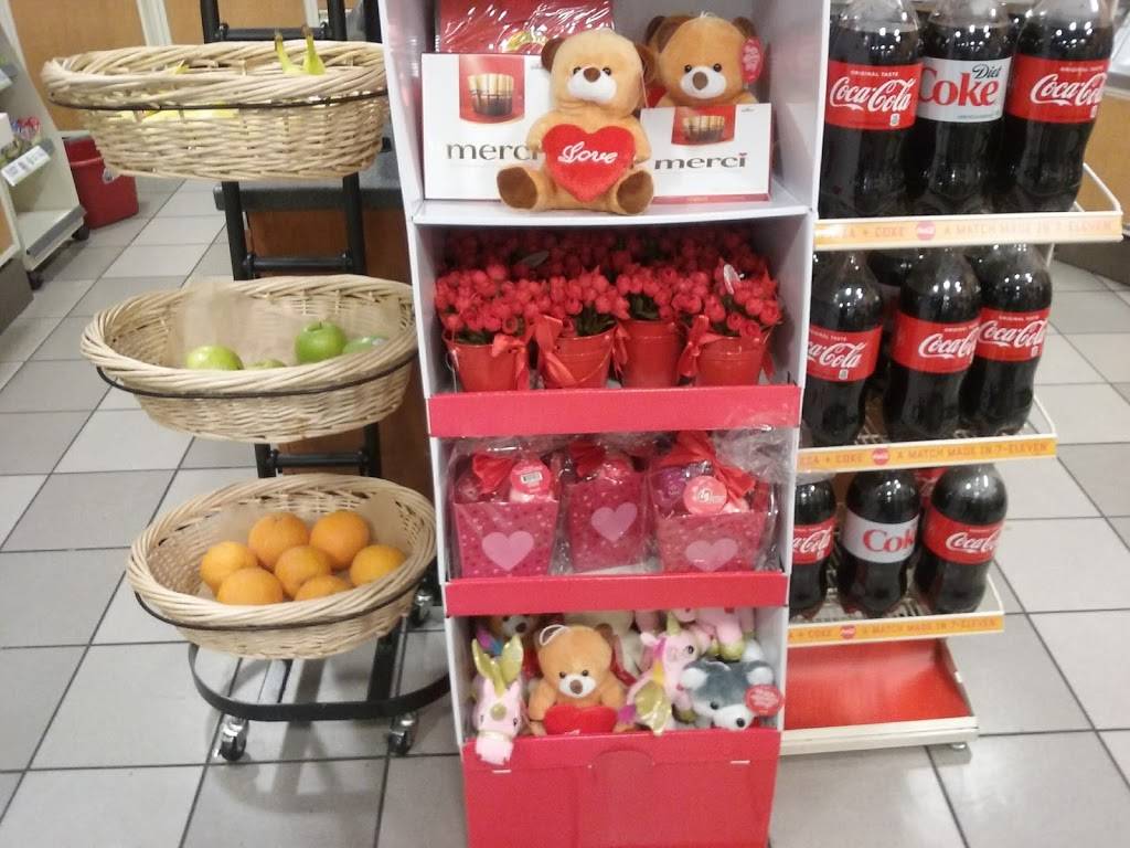 7-Eleven | bakery | 1850 W Broadway St, Oviedo, FL 32765, USA | 4079775671 OR +1 407-977-5671