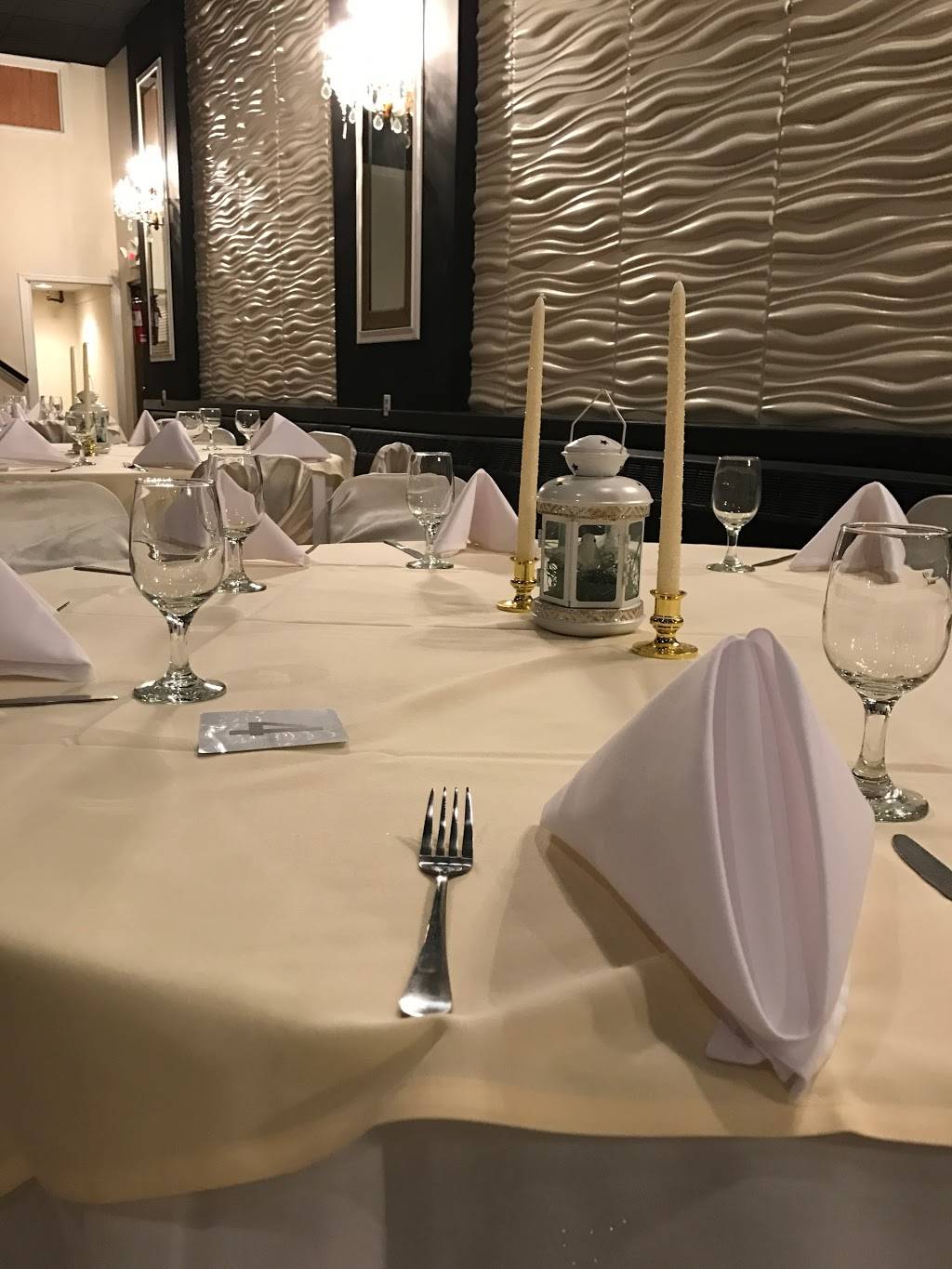 Hollywood Blue Ribbon Restaurant | restaurant | 256 Hollywood Ave, Hillside, NJ 07205, USA | 9089650300 OR +1 908-965-0300