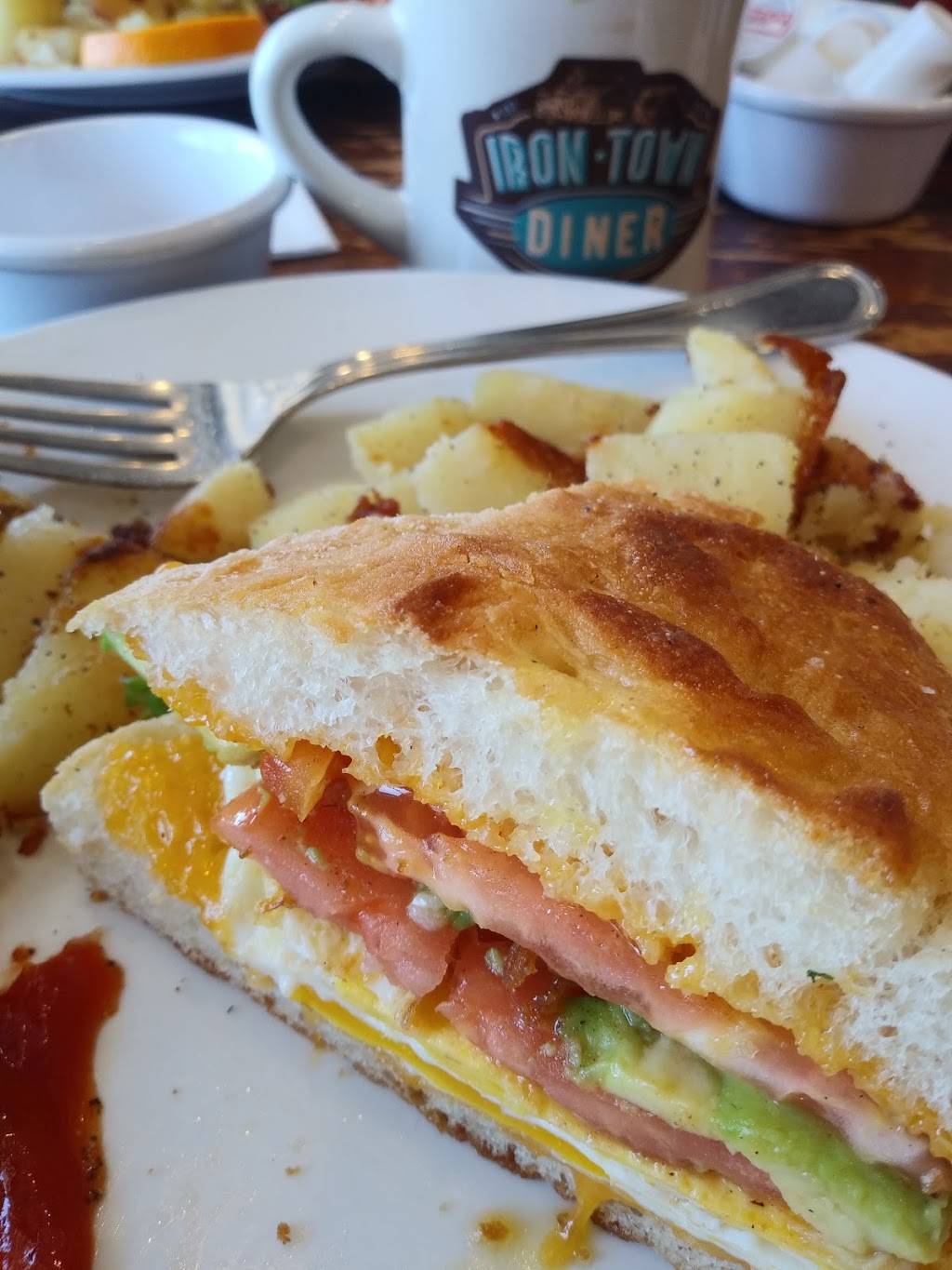 Iron Town Diner | restaurant | 325 Main St, Saugus, MA 01906, USA | 7815582070 OR +1 781-558-2070