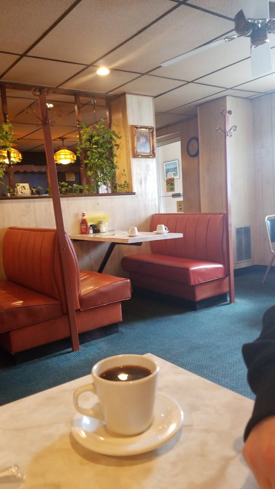 Steve & Marys Family Restaurant | restaurant | 14 Sunbury St, Minersville, PA 17954, USA | 5705446096 OR +1 570-544-6096