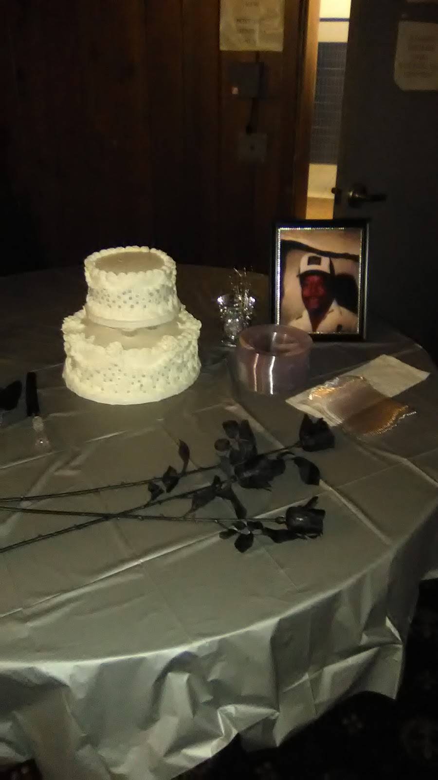 VFW Post 1082 | restaurant | 343 Northfield Rd, Bedford, OH 44146, USA | 4402329035 OR +1 440-232-9035