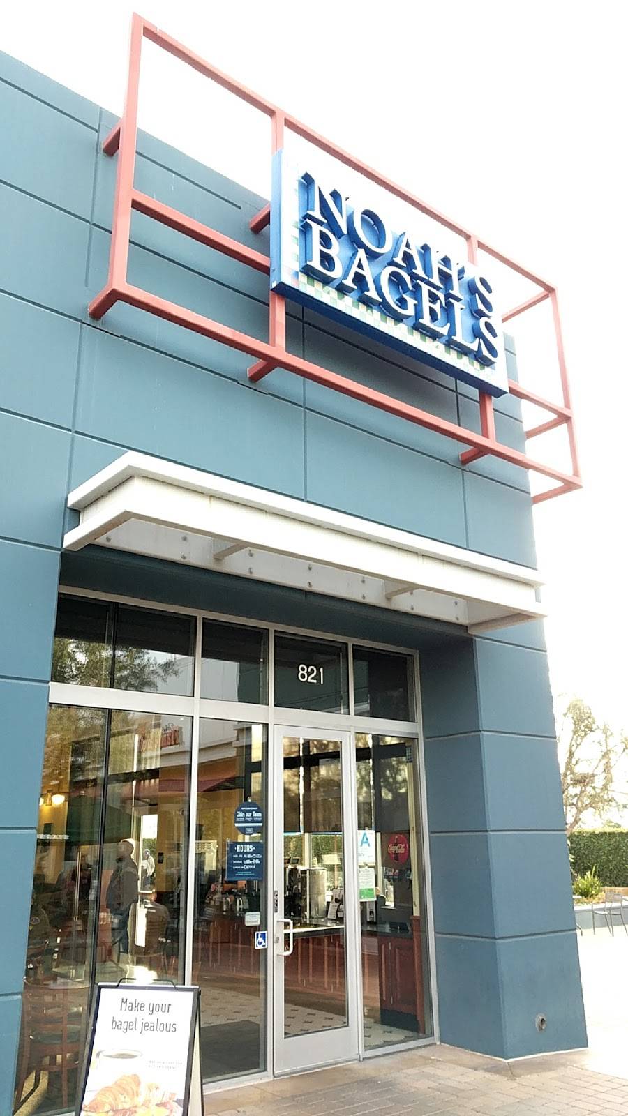 Noahs Bagels | cafe | 821 N Douglas St, El Segundo, CA 90245, USA | 3105352135 OR +1 310-535-2135