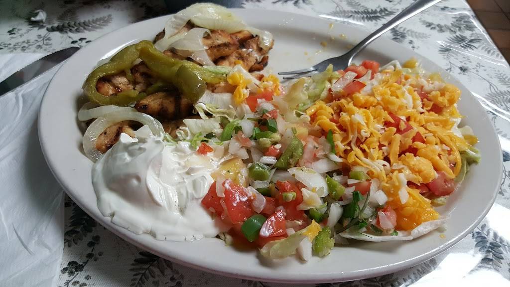 Chelinos Mexican Restaurant | restaurant | 1605 N Meridian Ave, Oklahoma City, OK 73127, USA | 4059475611 OR +1 405-947-5611