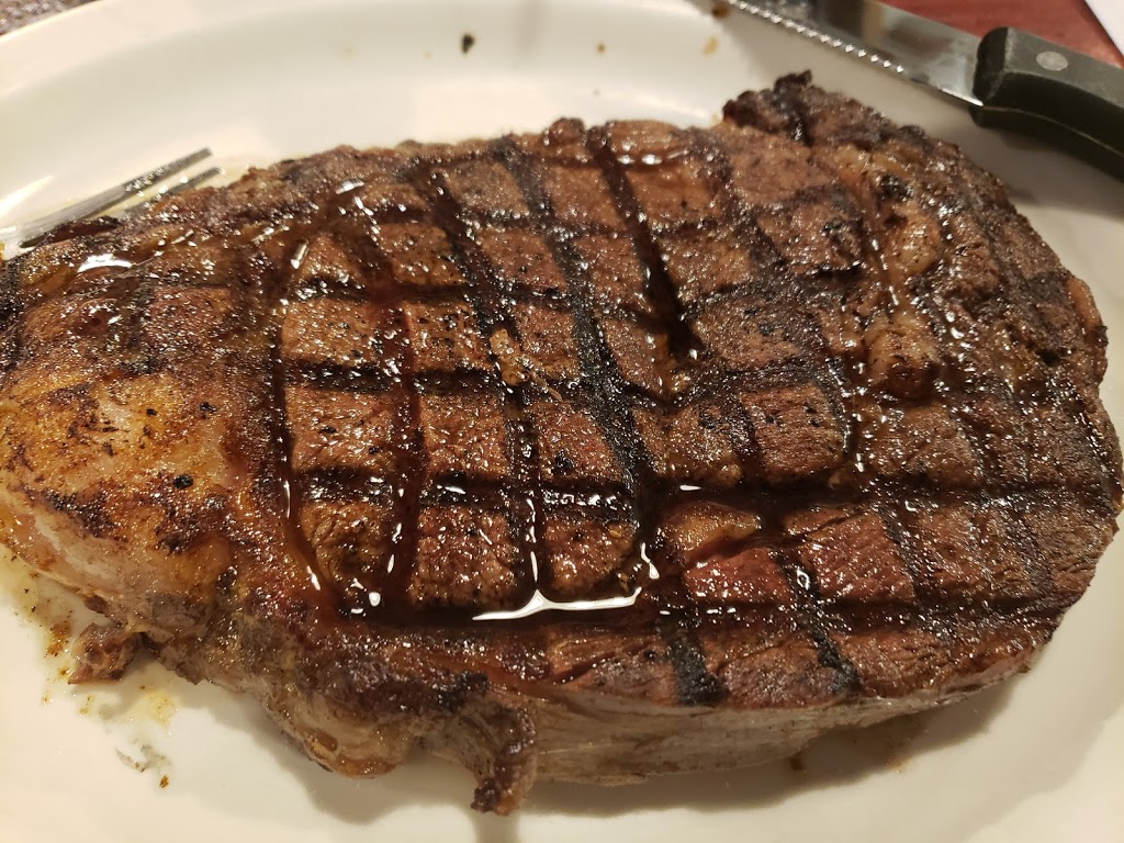 Wagon Wheel Bar and Grill | restaurant | 605 US-71, Sioux Rapids, IA 50585, USA | 7122832103 OR +1 712-283-2103